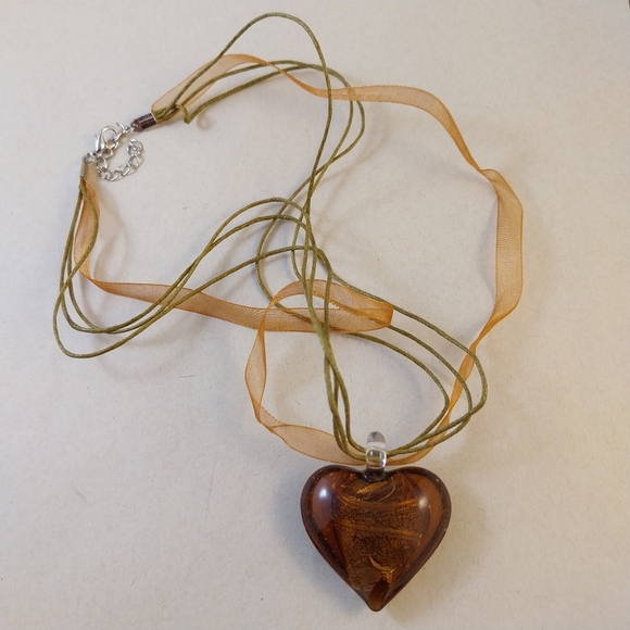 Jewelry - Glass Brown Heart Pendant Necklace